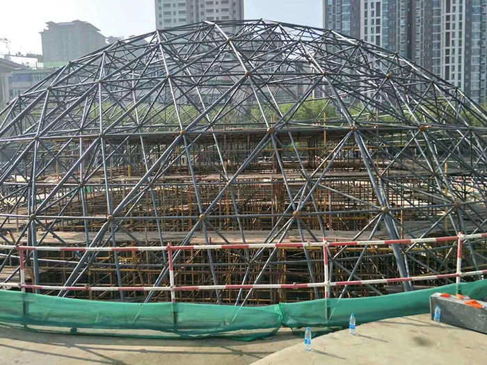 富锦球形网架钢结构施工